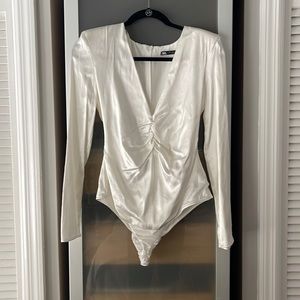 White deep v bodysuit